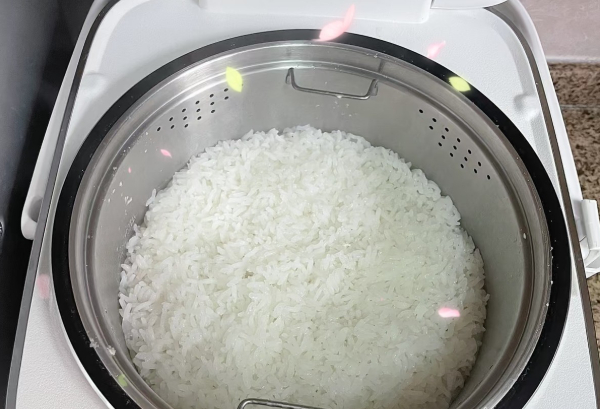 4 món đồ quảng cáo tâng bốc tận mây xanh, mua về hụt hẫng như rơi thẳng xuống đất: Nhất là món cuối cùng