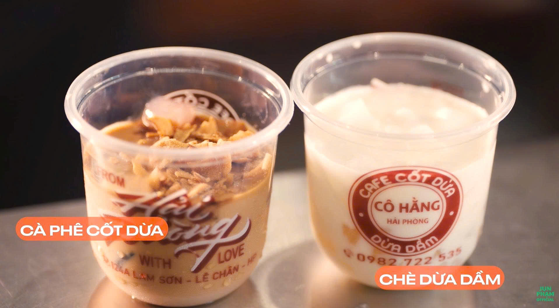 Cà phê cốt dừa và chè dừa dầm cũng là hai cái tên rất đáng để dành chỗ trong lịch trình đi food tour Hải Phòng