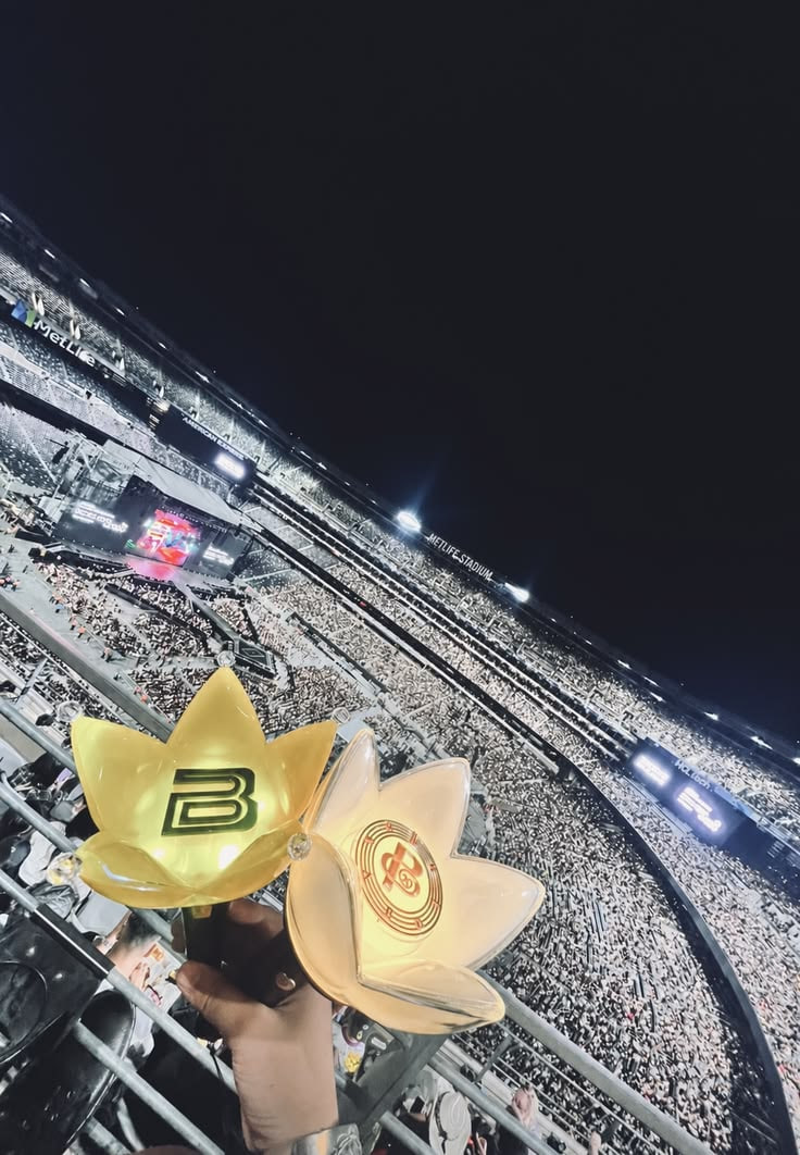 Với những fan BIGBANG đang chuẩn bị lên đường, chủ động xác nhận lại lịch nhận phòng và chuẩn bị phương án dự phòng là điều cần thiết. 