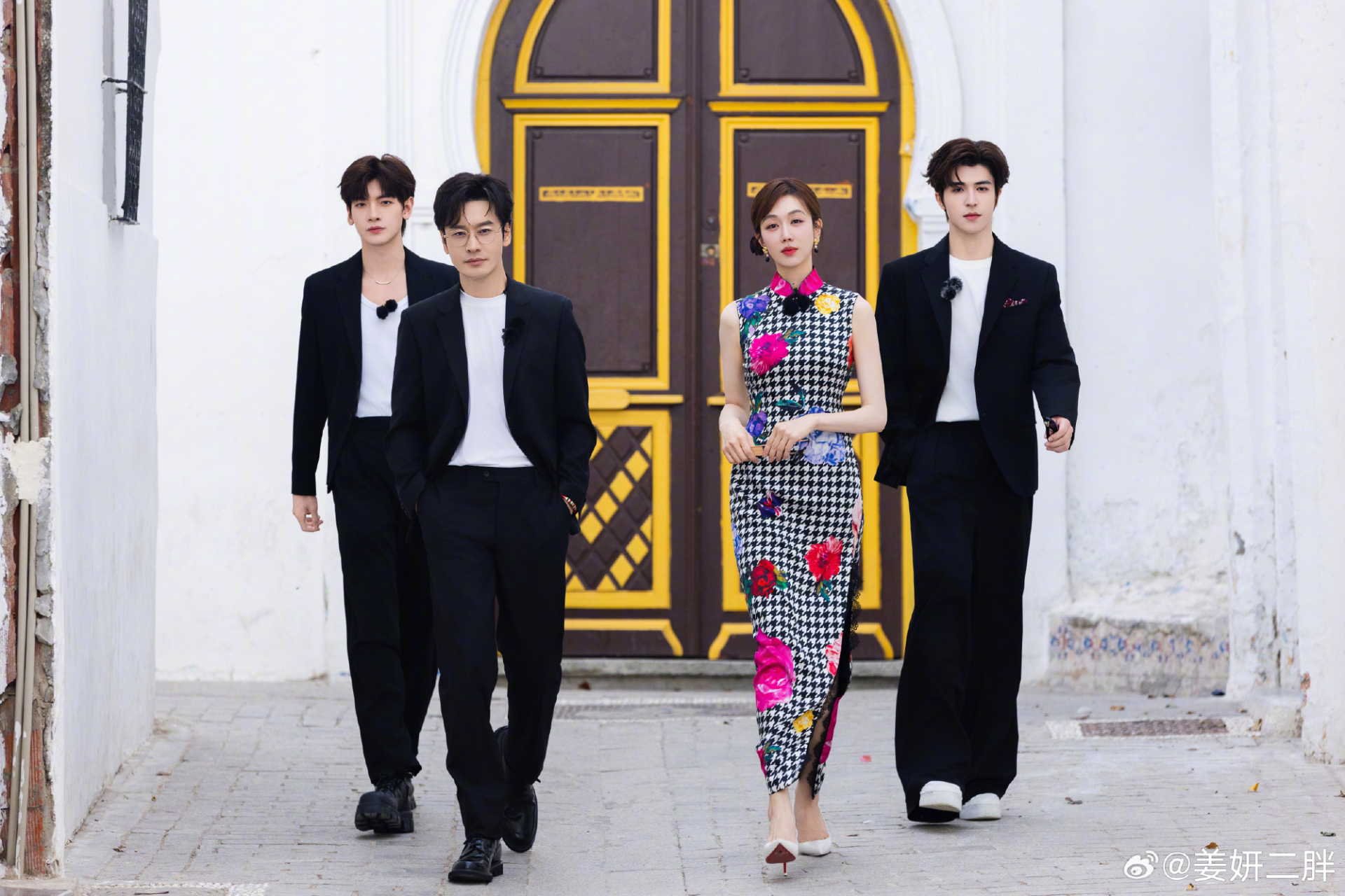Gallery - Tin mật showbiz: Nữ diễn viên Khương Nghiên được mai mối cưới trưởng chi nhánh ngân hàng lương 2 tỷ/năm, nhưng giấu kín bưng
