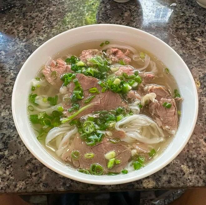 Cận cảnh món phở khiến Taeyang