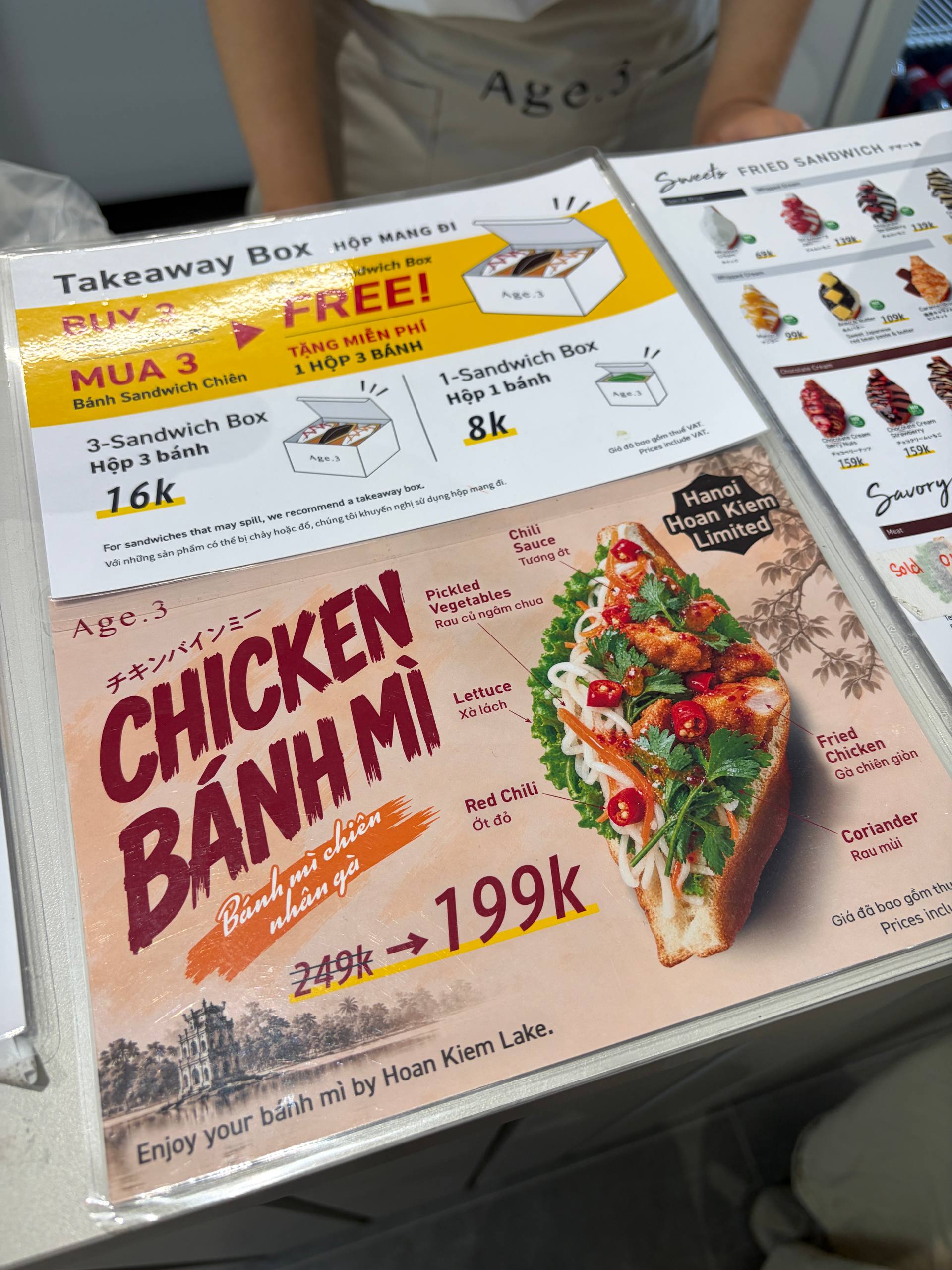 Món bánh khiến Tăng Thanh Hà xếp hàng 40 phút vừa về Hà Nội: Giá gần 200k/chiếc, một vị phải bỏ dở giữa chừng