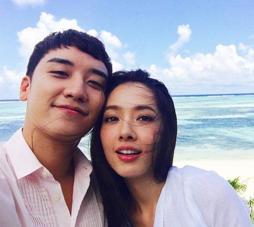 Cư dân mạng chỉ ra sự tương đồng giữa bức ảnh Seungri chụp cùng 