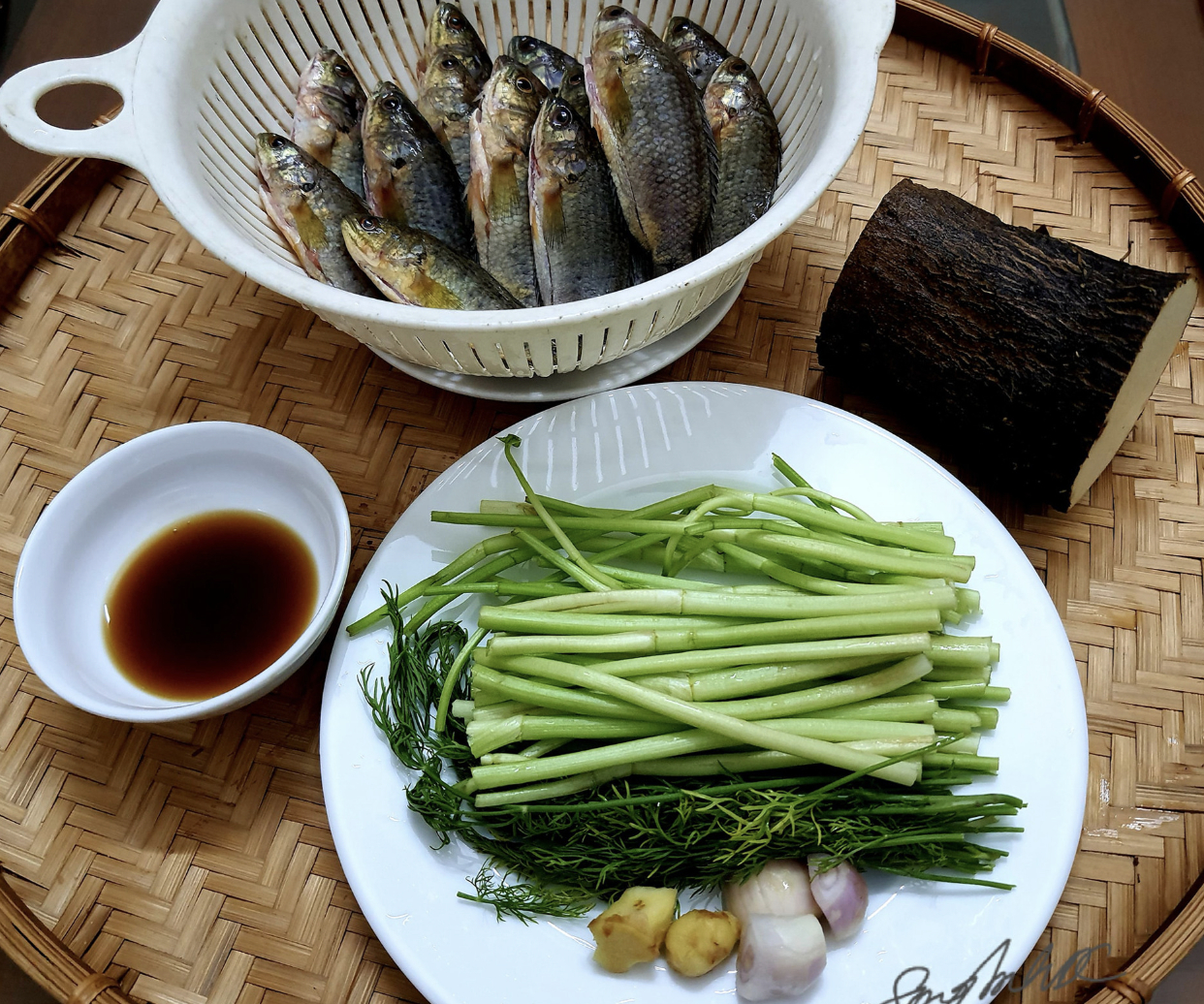 Tùy khẩu vị từng người mà món canh củ ở Hải Phòng được biến tấu đa dạng với thịt lợn, tôm hoặc cá rô đồng, cá quả. Ảnh: Song Anh DC