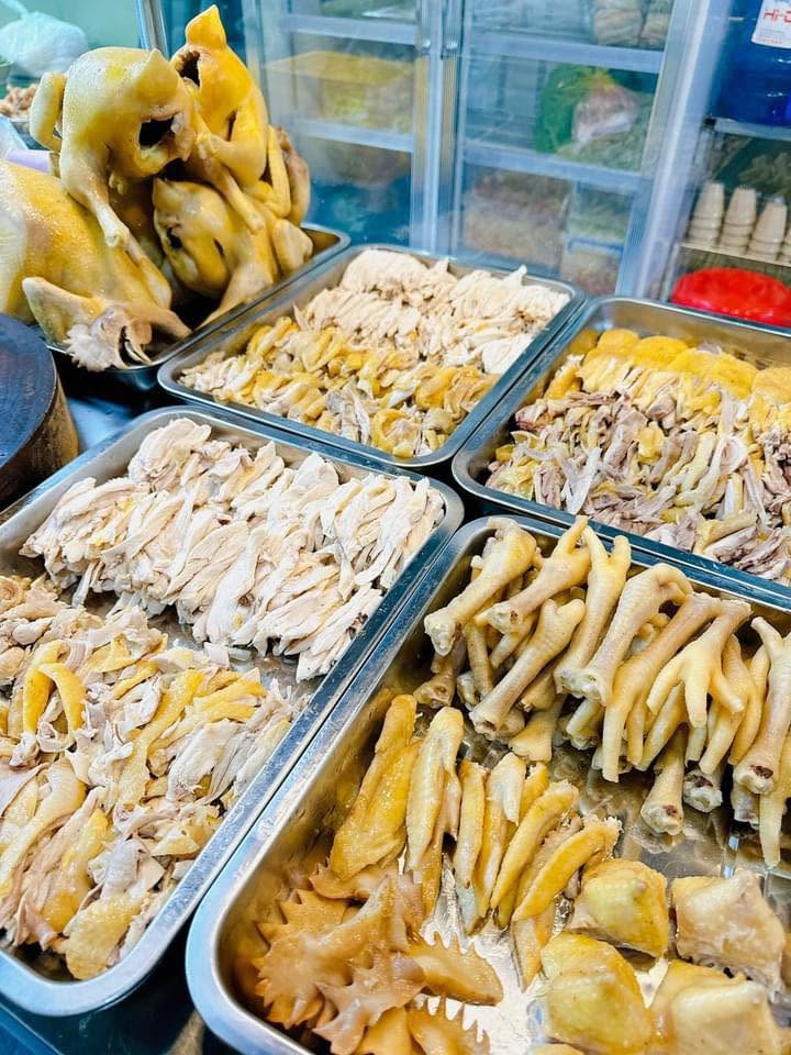 Hà Nội có hàng phở gà vừa công khai cả quy trình lưu mẫu thực phẩm, sẵn sàng mở tủ cho khách vào kiểm tra