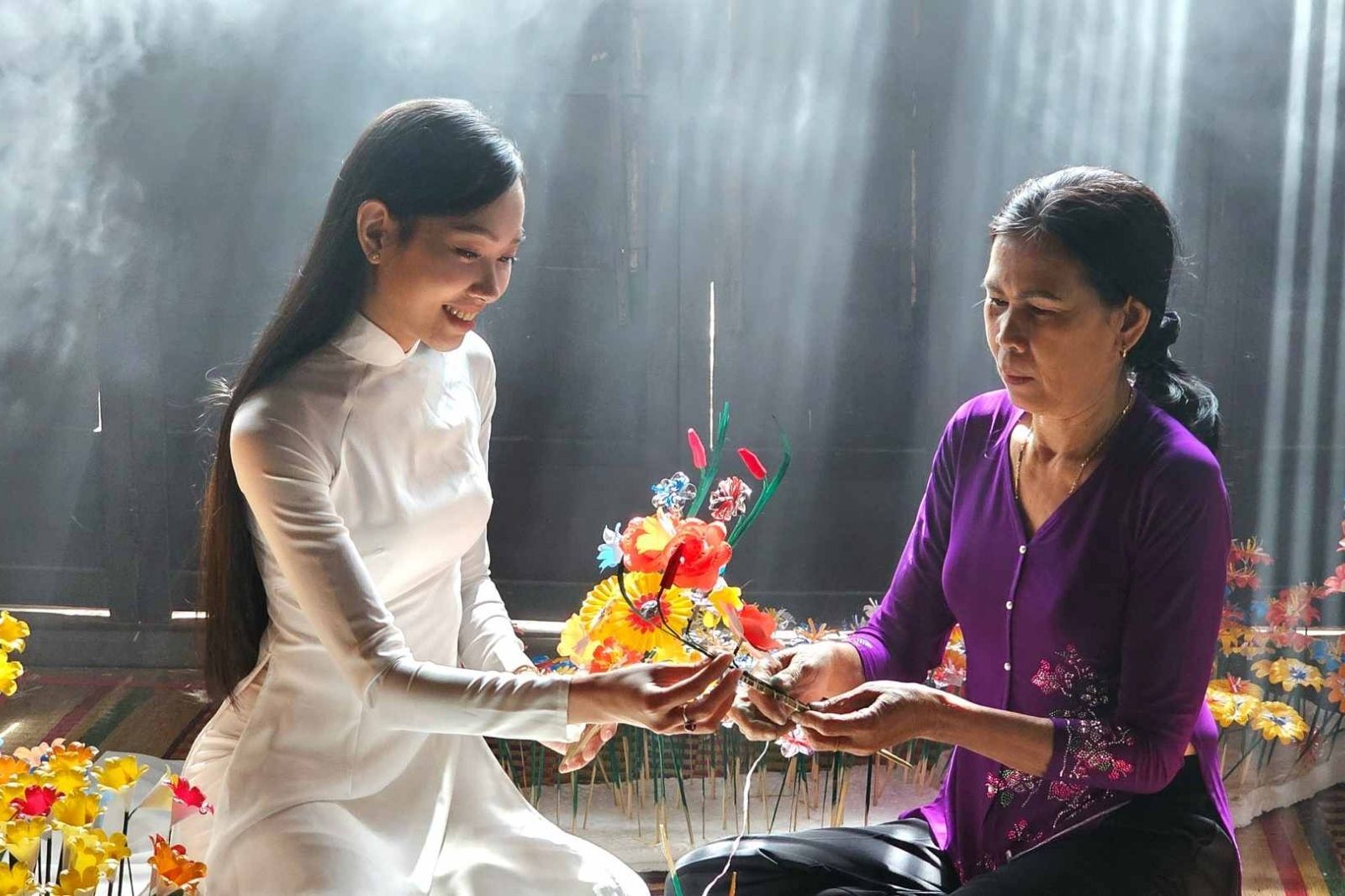 Việt Nam có loài hoa “bất tử” hơn 300 năm tuổi ở Huế, Không bao giờ tàn nhưng năm nào cũng được thay mới
