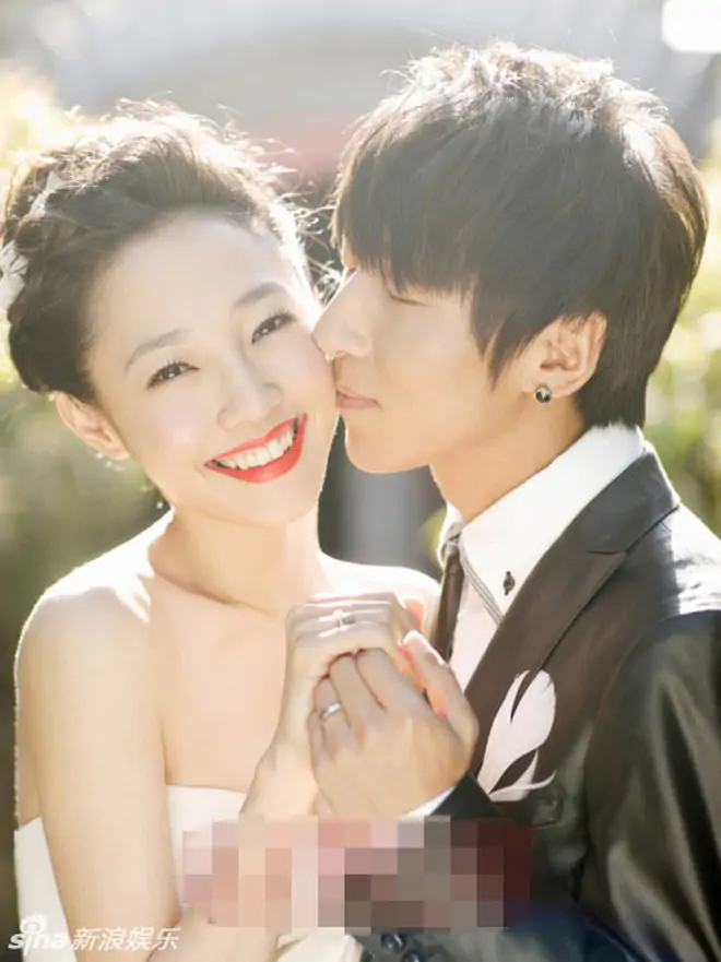 Cuộc hôn nhân đầu của Bạch Bách Hà là với nam ca sĩ Trần Vũ Phàm. Ảnh: Weibo. 
