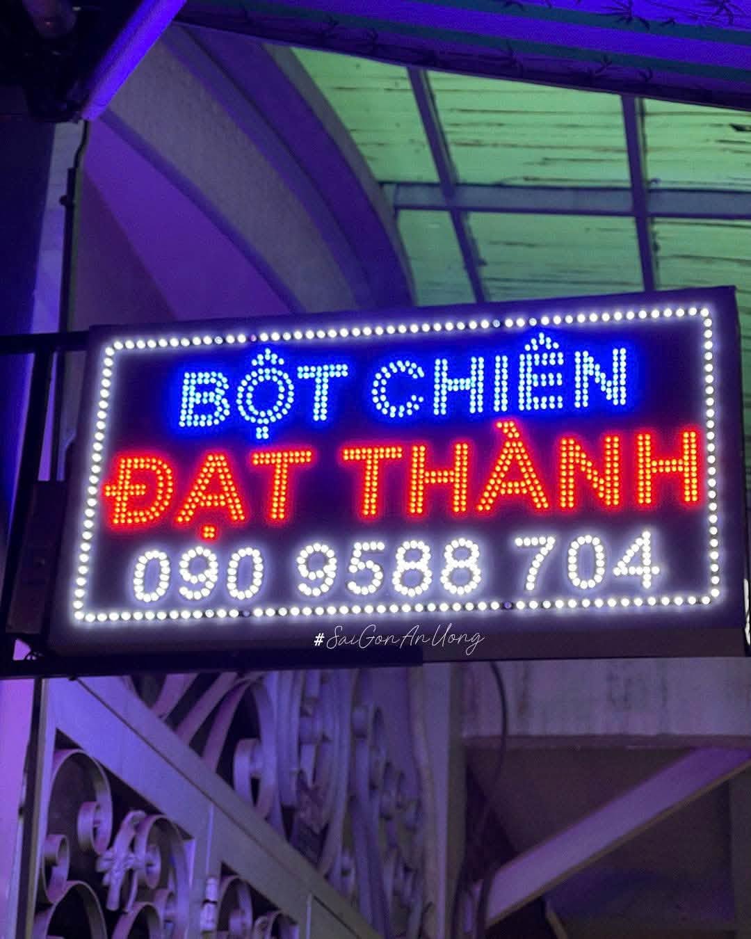 Tưởng bị đóng vĩnh viễn, quán bột chiên nổi tiếng ở TP.HCM lặng lẽ mở lại, cả nhà chỉ còn 3 người đủ sức bán