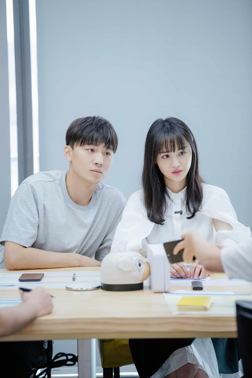 Trịnh Sảng - Trương Hằng có con song sinh bằng cách nhờ người mang thai hộ. Tuy nhiên, cả 2 sau đó chia tay và xảy ra đấu tố tình ái. Ảnh: 163
