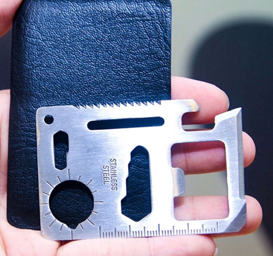 Miếng thép đa năng có thể dùng để cắt, khui đồ, vặn ốc vít...