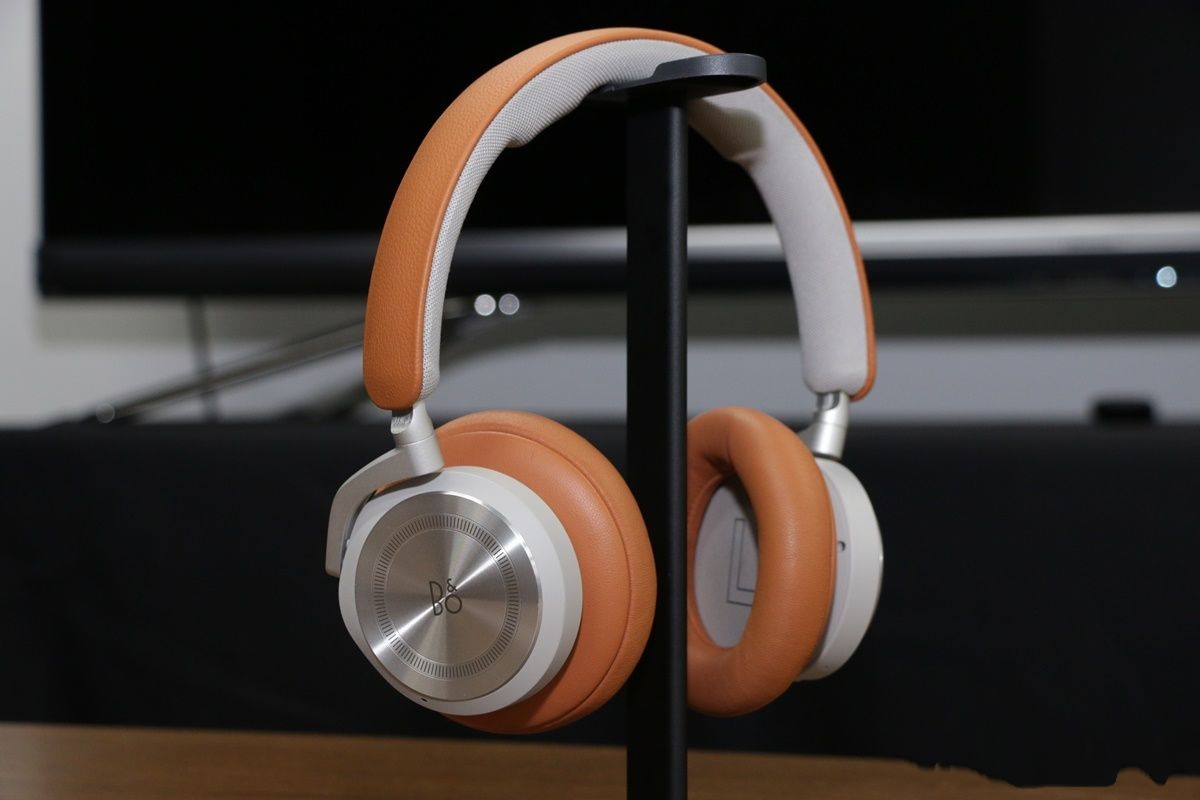 Bang & Olufsen Beoplay HX