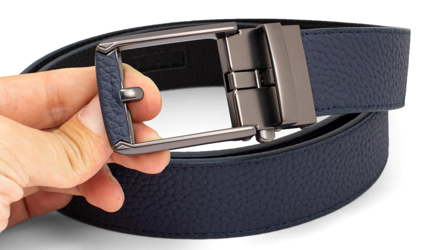 Thắt lưng hiện nay theo tối giản, không quá cầu kì chi tiết.