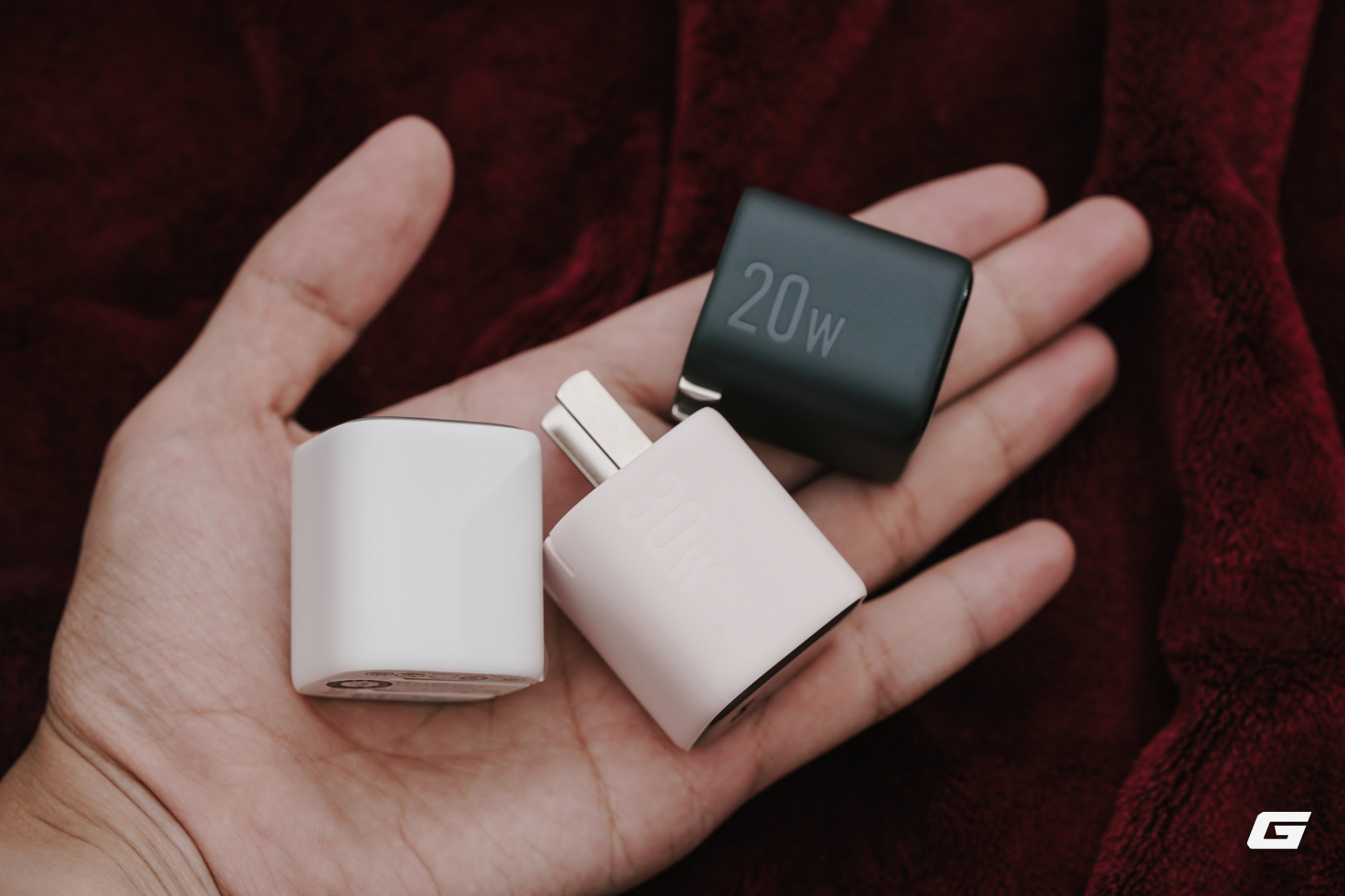 Anker Zolo là dòng sạc hiệu suất cao giá hợp lý, nổi bật nhất là 3 model sạc nhanh siêu nhỏ gọn công suất từ 20W tới 35W.