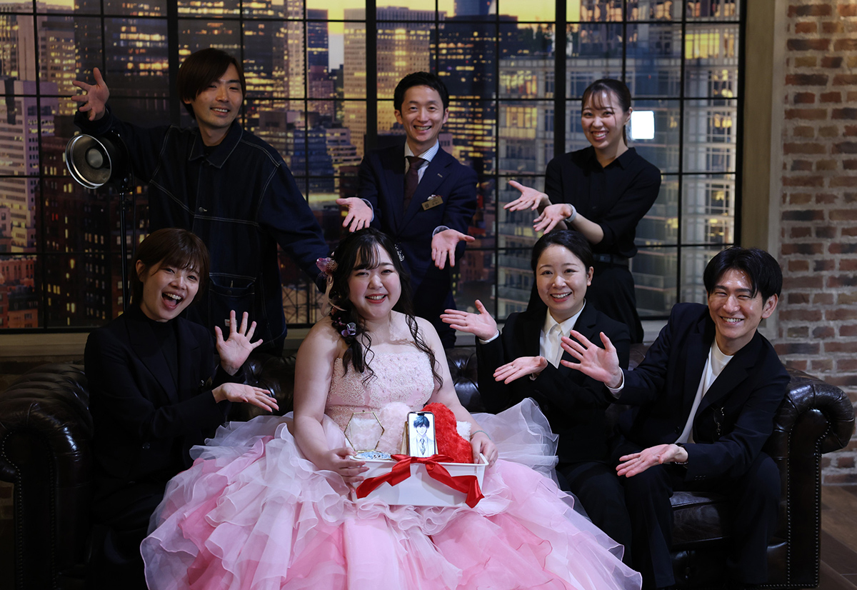 Cô dâu Noguchi và chú rể Klaus 