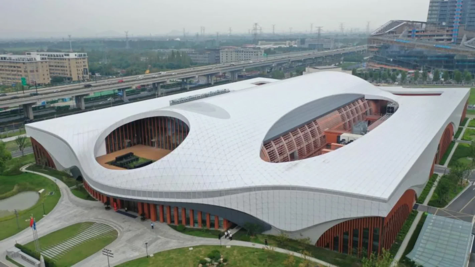 Cơ sở nơi vận hành máy siêu ly tâm CHIEF1900 của Trung Quốc 