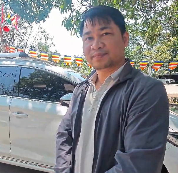   Anh Nguyễn Huy Khoa - tài xế dịch vụ xe Trung Quốc.  