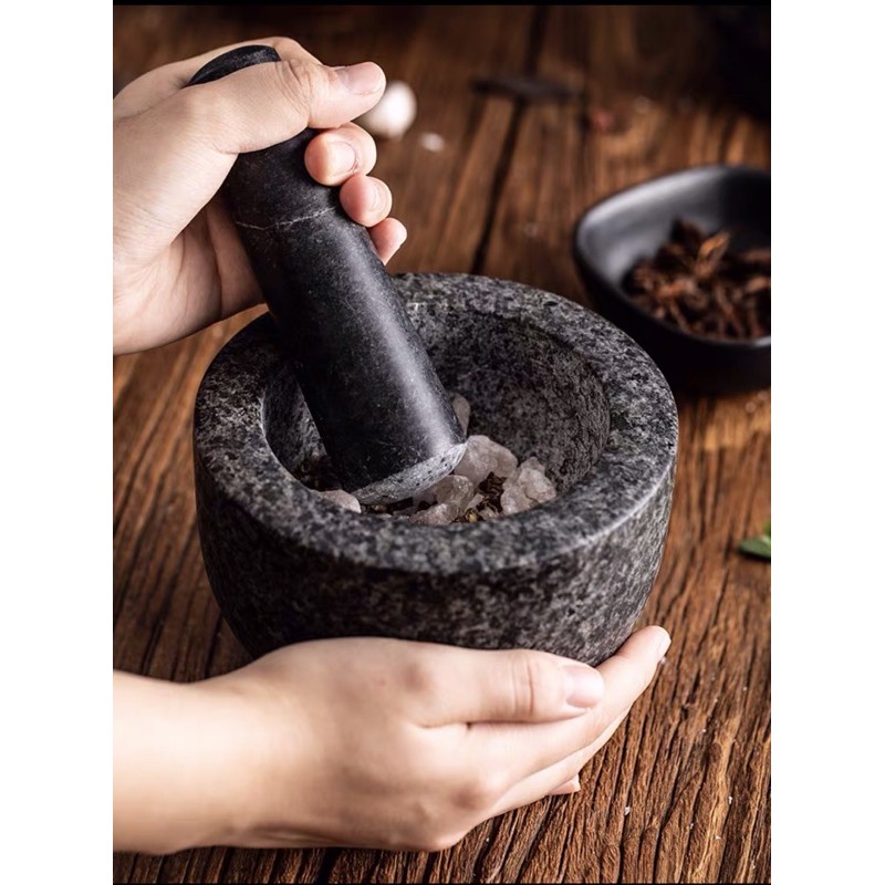 Không phải cũng còn giữ thói quen giã bằng cối mà thay bằng máy xay