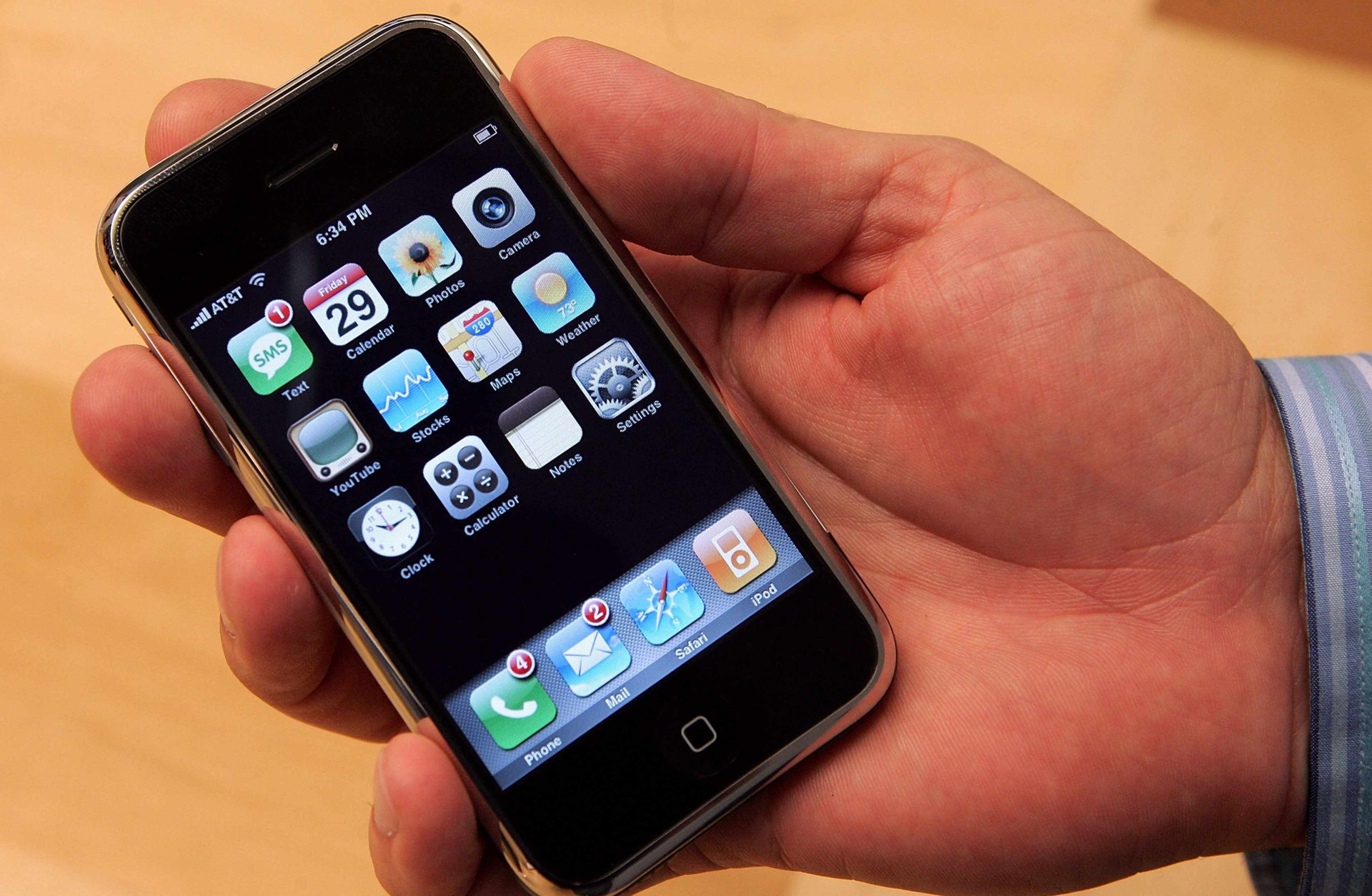 Anthropic đang trở thành khoảnh khắc iPhone của kỷ nguyên AI: Ngành bảo mật mất 52 tỷ USD, IBM mất 40 tỷ USD, giờ đến lượt phần mềm đồ họa