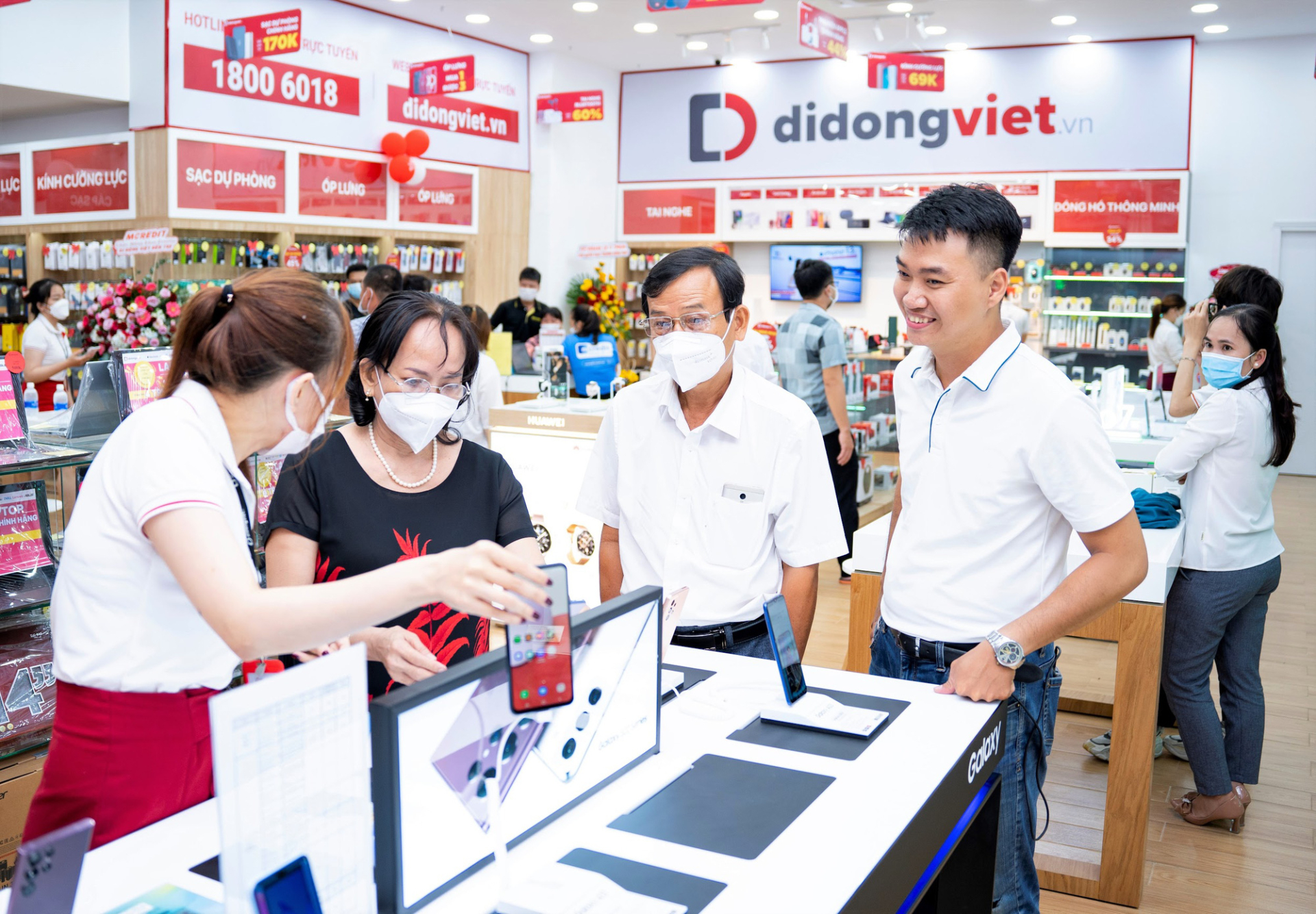 Di Động Việt cũng là một trong những thương hiệu bán lẻ đáng chú ý trong những năm gần đây.