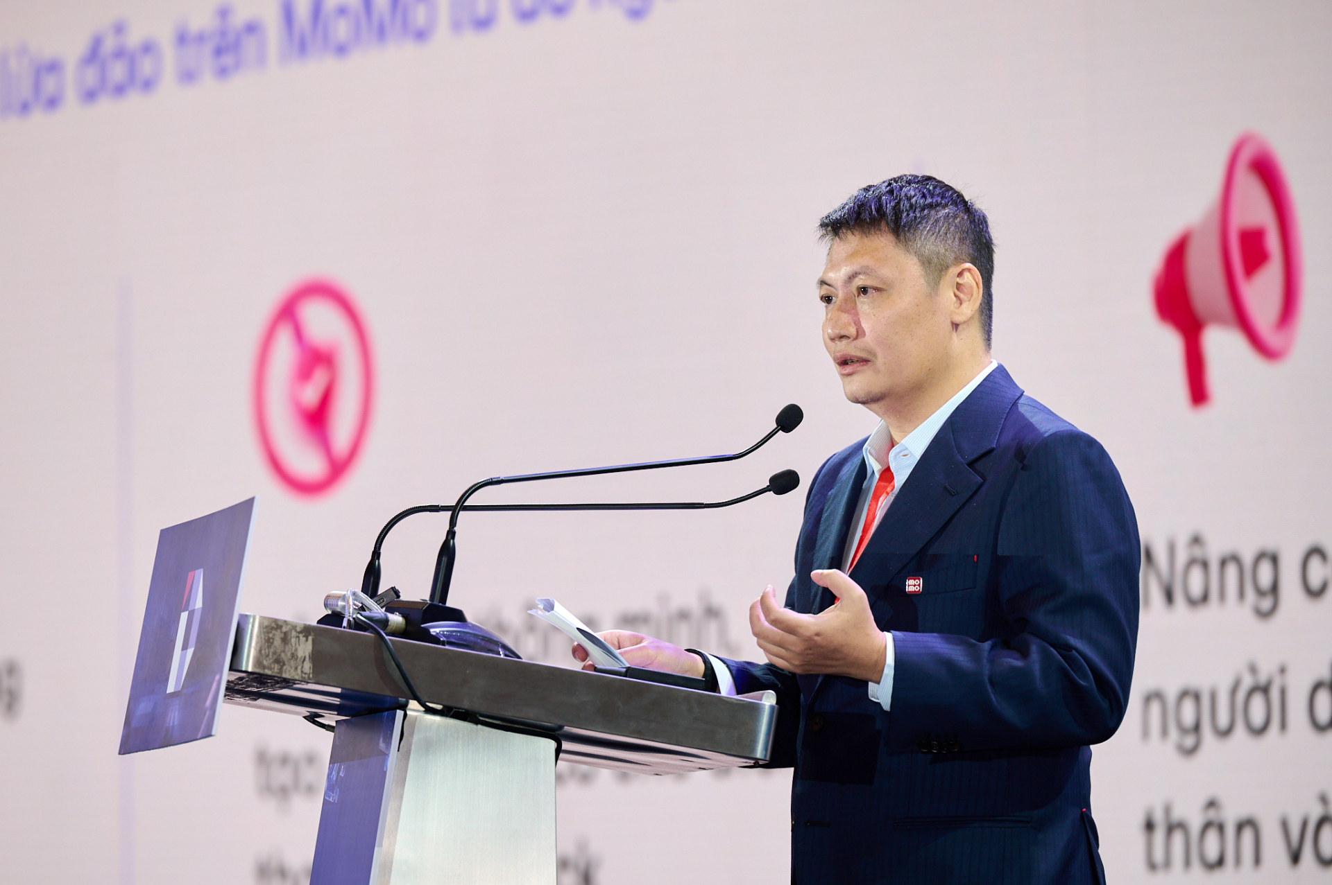 Ông Nguyễn Mạnh Tường, Đồng Sáng lập, Đồng Chủ tịch HĐQTkiêm Tổng Giám đốc Tập đoàn Công nghệ Tài chính MoMo.