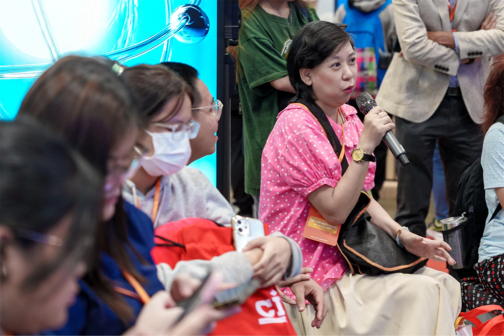 Samsung mang lớp học tương lai đến Education Vietnam 2026 với AI và màn hình 3D không kính