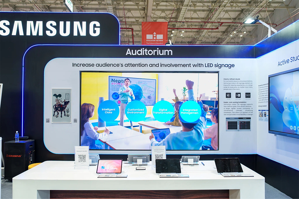   Khu vực Auditorium giới thiệu giải pháp LED signage cho hội trường, phòng truyền thống và các không gian trình chiếu quy mô lớn  