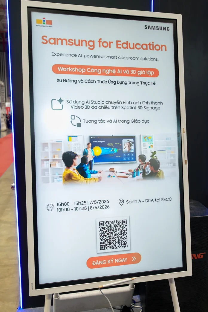 Flip Pro được dùng để giới thiệu lịch workshop Samsung for Education, tạo cảm giác gần với mô hình bảng thông báo số trong trường học 