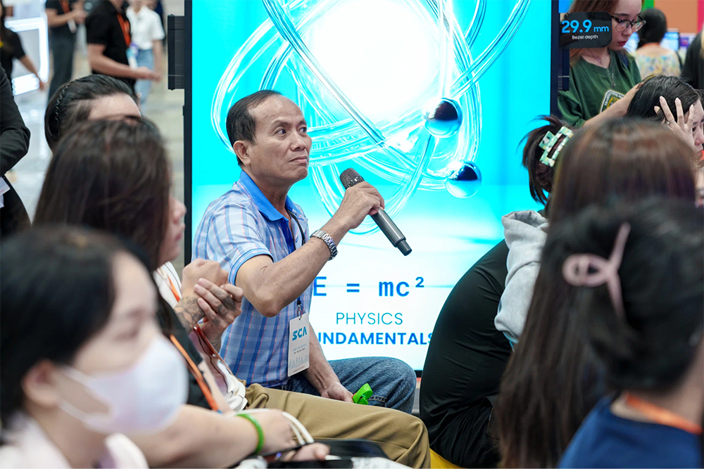 Samsung mang lớp học tương lai đến Education Vietnam 2026 với AI và màn hình 3D không kính