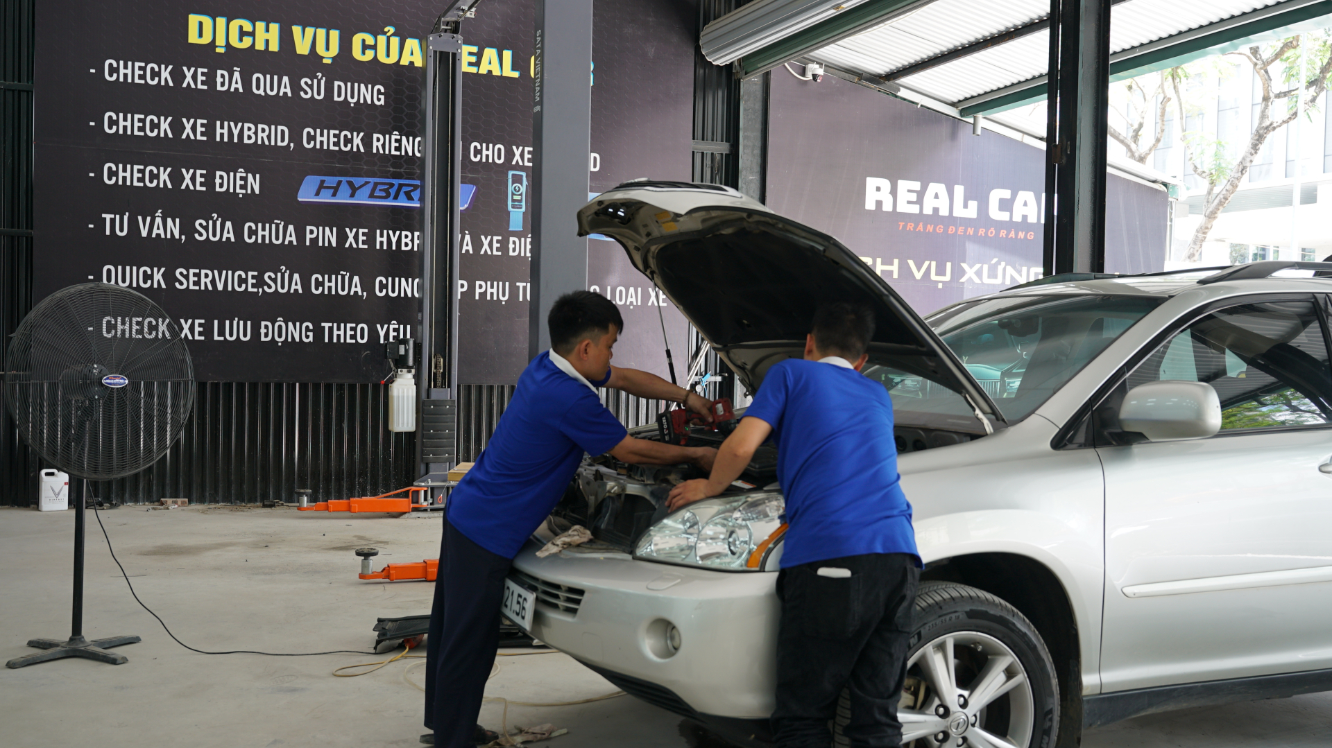 Giám đốc xưởng kỹ thuật: Xe Trung Quốc bán giá thấp, nhưng phụ tùng thì chưa chắc rẻ
