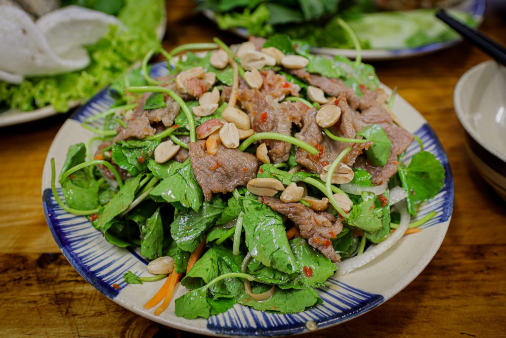 Việt Nam có loại rau dại quý giá, vừa thanh nhiệt vừa giải độc nhưng lãng phí vì nhiều người không biết ăn