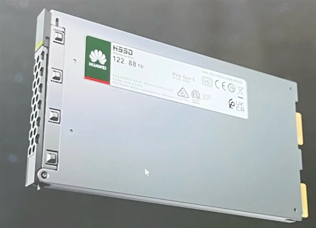 SSD 122TB của Huawei để trang bị cho các trung tâm dữ liệu AI