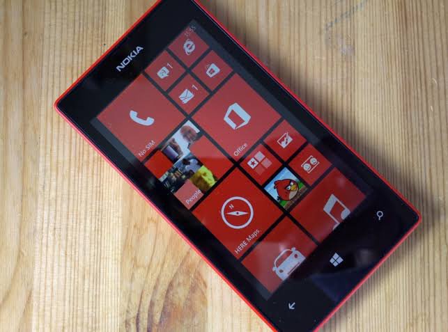 Thâu tóm Nokia để tái thiết mảng di động, nhưng không lâu sau, chính Windows Phone cũng đi theo vết xe đổ của Nokia