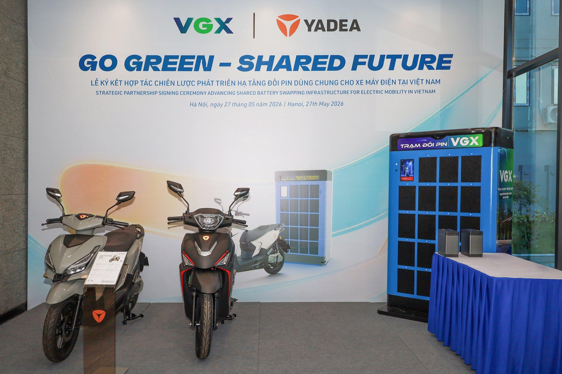   Trưng bày xe YADEA Osta, Velax và Trạm đổi pin VGX tại sự kiện ký kết  