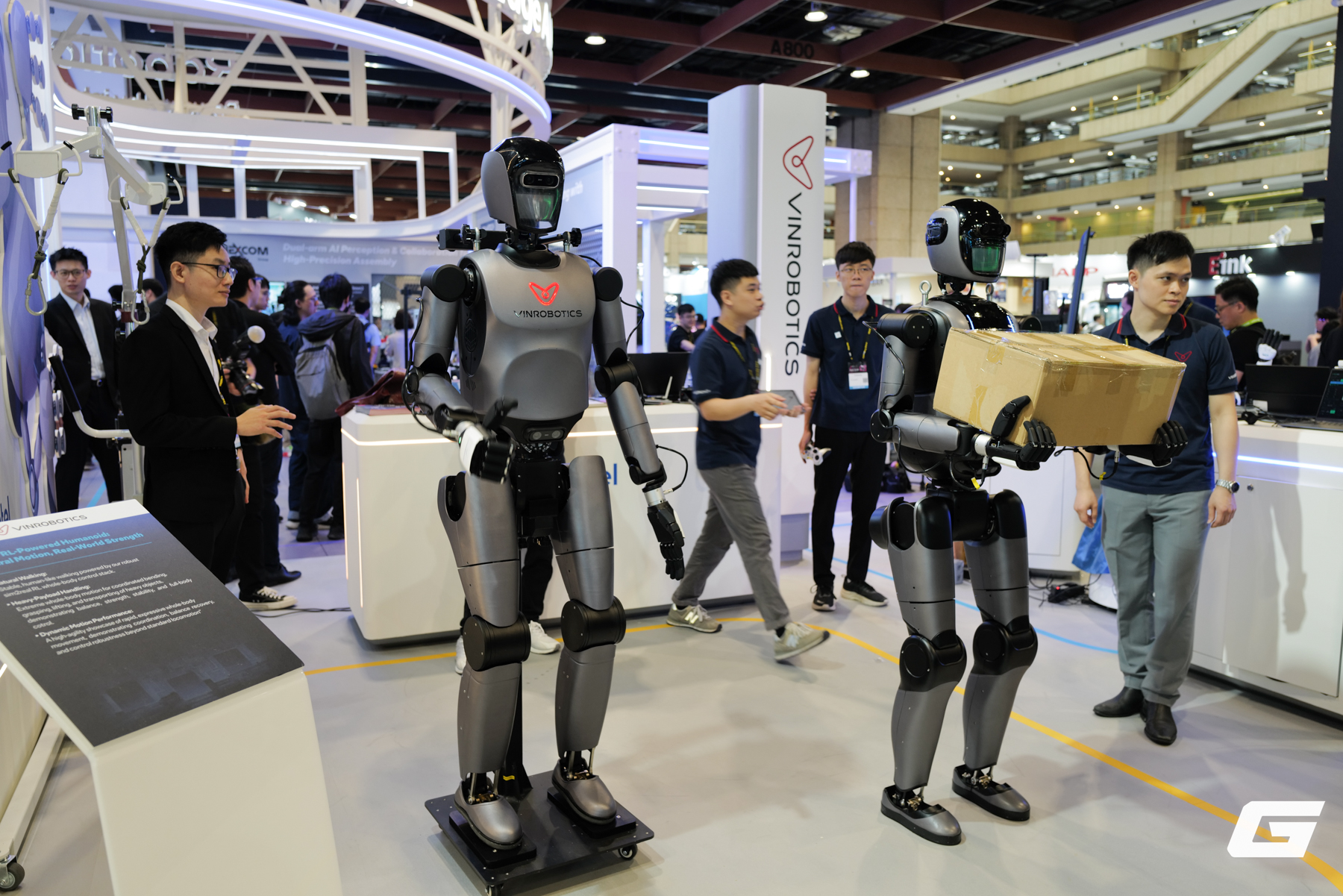 Lần đầu tiên VinRobotics đưa robot ra sân chơi quốc tế: Robot VR-H3.1 và VR-H3.2 xuất hiện tại Computex Taipei 2026