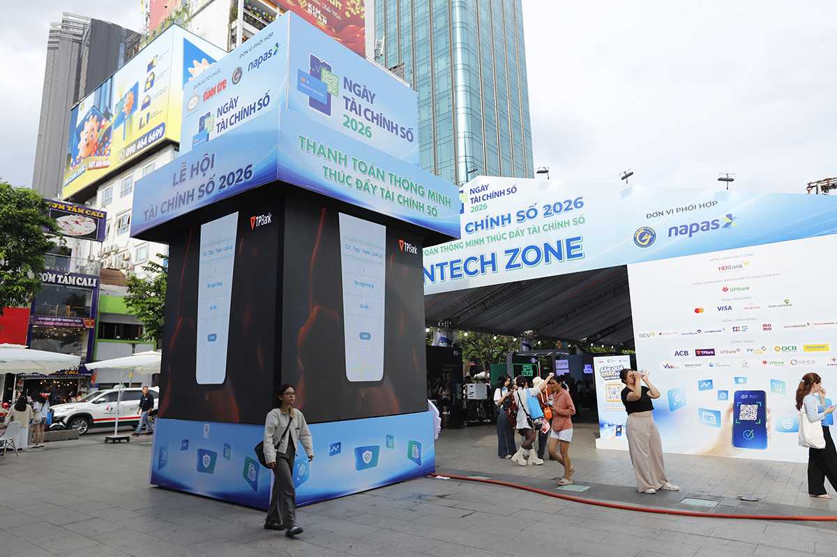 Khép lại sau 2 ngày, Ngày tài chính số 2026 thu hút 120.000 lượt người tham dự và hơn 20.000 tài khoản ngân hàng mới