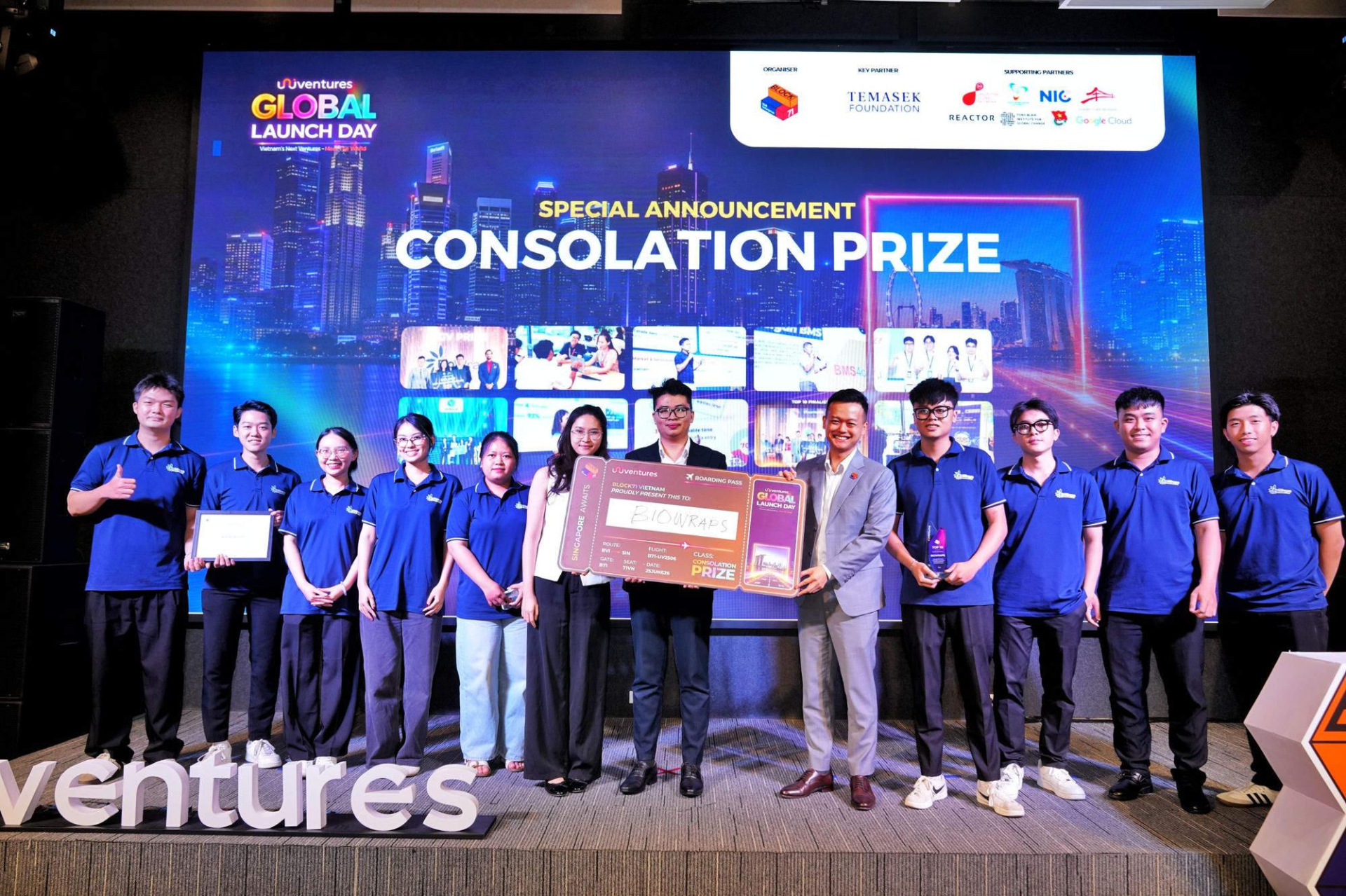   BioWraps nhận giải Startup Triển vọng cùng suất ươm tạo tại BLOCK71 Singapore trong phần công bố đặc biệt của chương trình.  