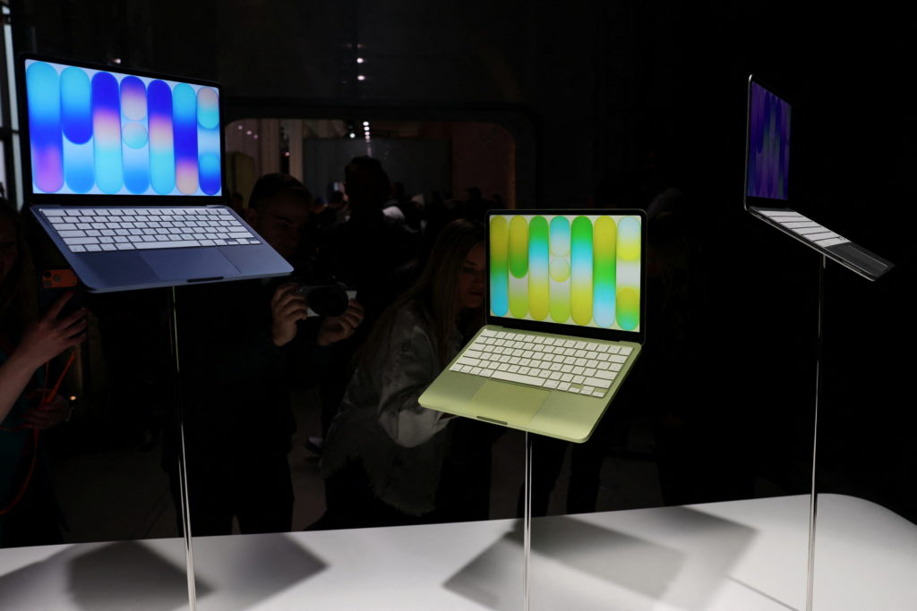 Apple vừa phải tăng giá tất cả các sản phẩm của mình do giá chip nhớ tăng cao