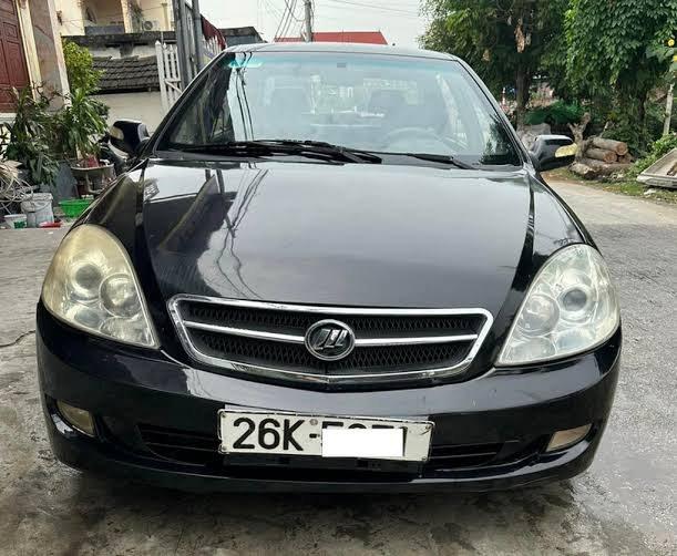 Một chiếc Lifan đã qua sử dụng mang biển số Việt Nam. Định giá xe cũ đem đổi là một trong những nơi mức rẻ được dịch chuyển, và xe đời cũ mất giá càng nhanh thì khoản chênh càng lớn