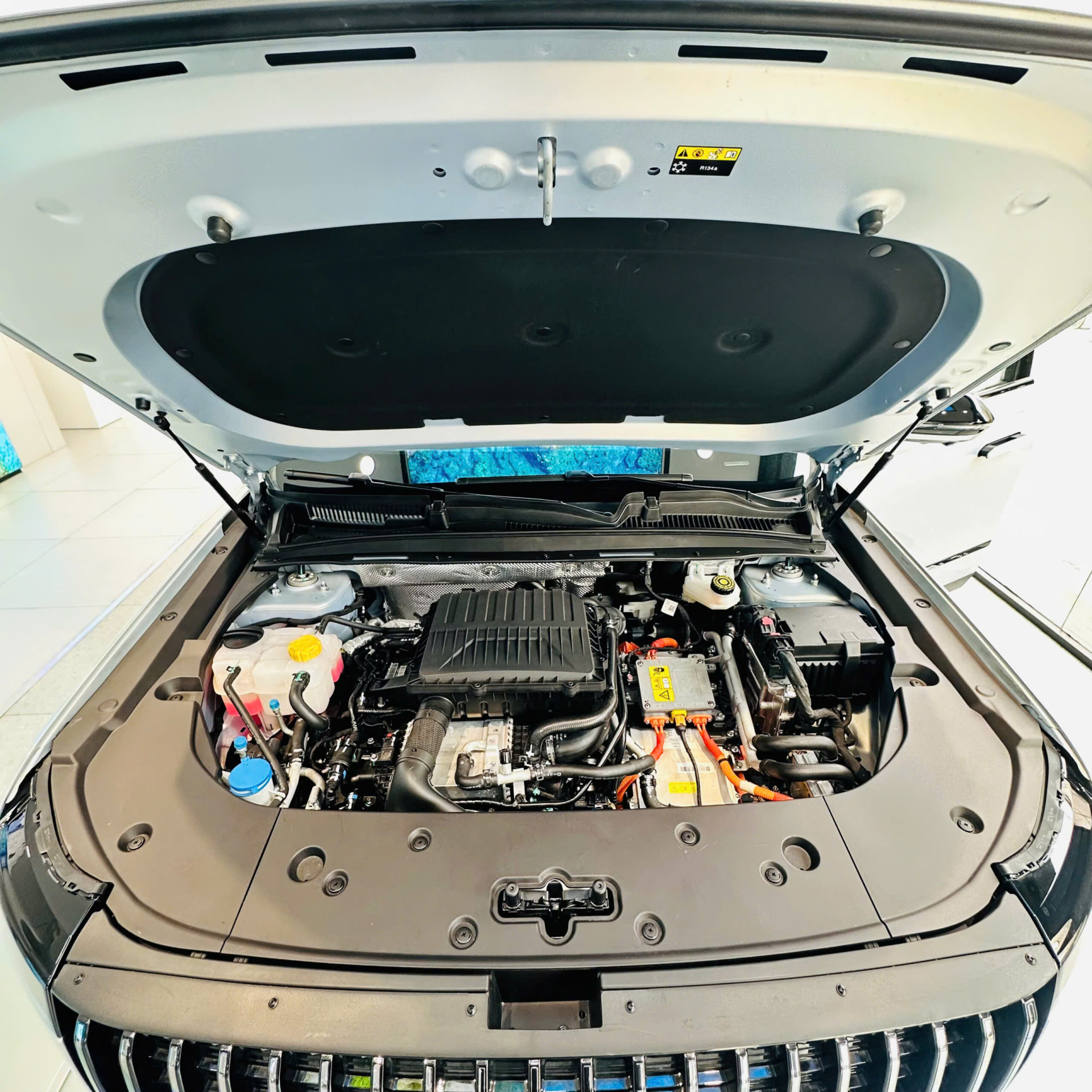 Dưới nắp capo của Jaecoo J7 PHEV J7 PHEV Flagship - Ảnh: Jaecoo.