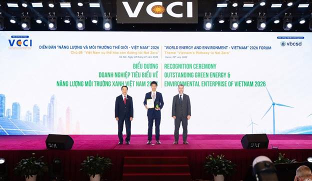 Panasonic System Networks Việt Nam được vinh danh nhờ tăng cường thúc đẩy năng lượng xanh trong sản xuất