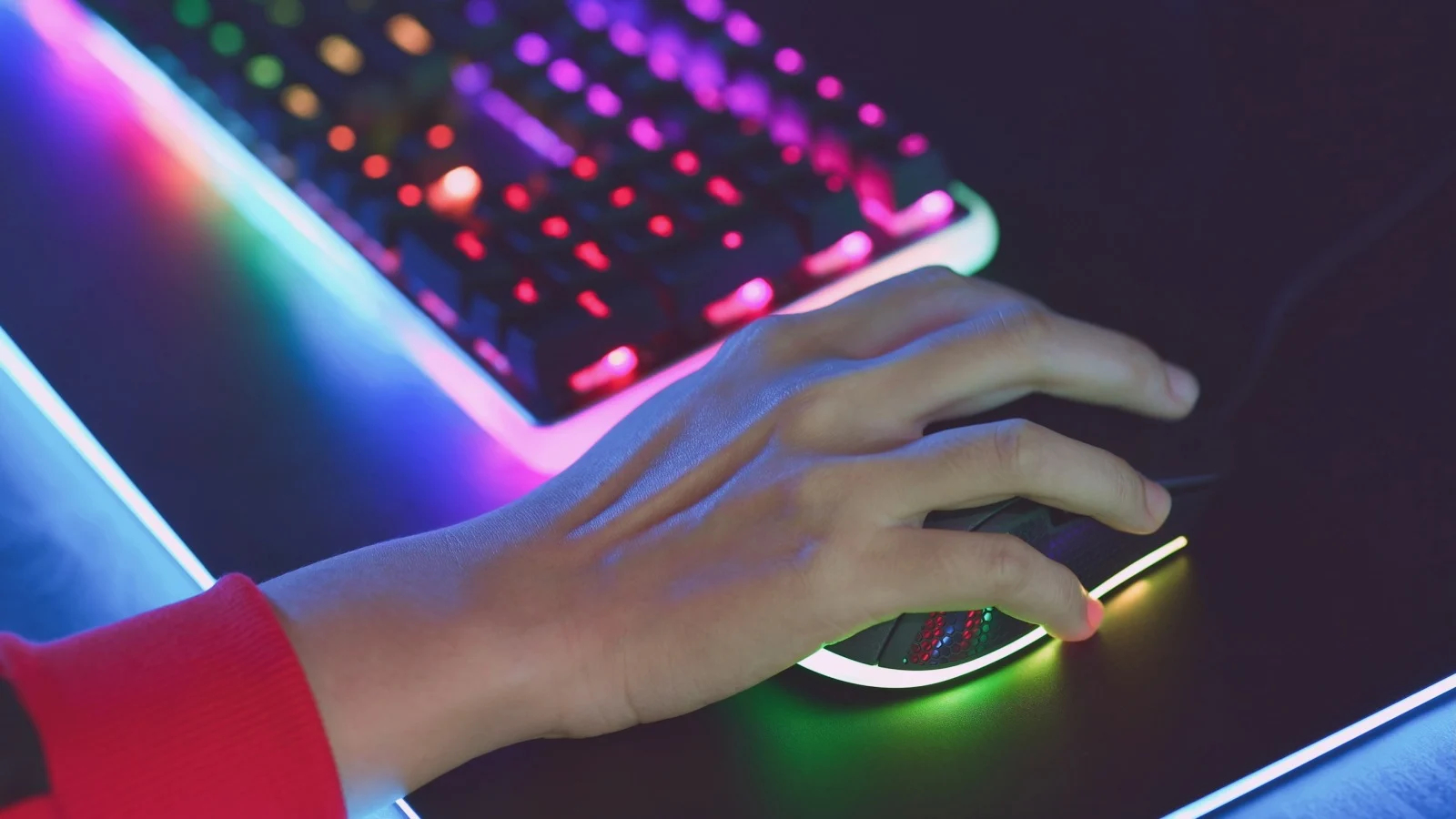 Windows 11 đang chơi game thì bị màn hình xanh: Thủ phạm được Microsoft xác định là hệ thống đèn RGB