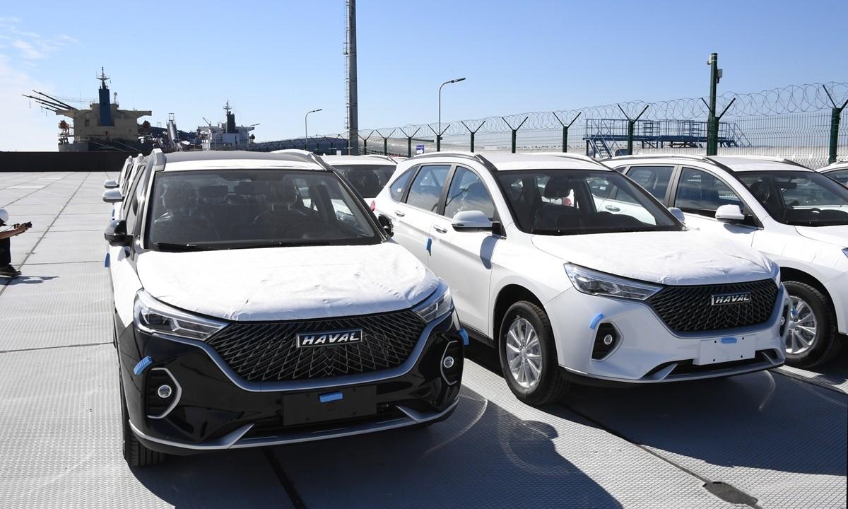 Xe Haval chờ xuất khẩu tại một cảng biển ở Trung Quốc.