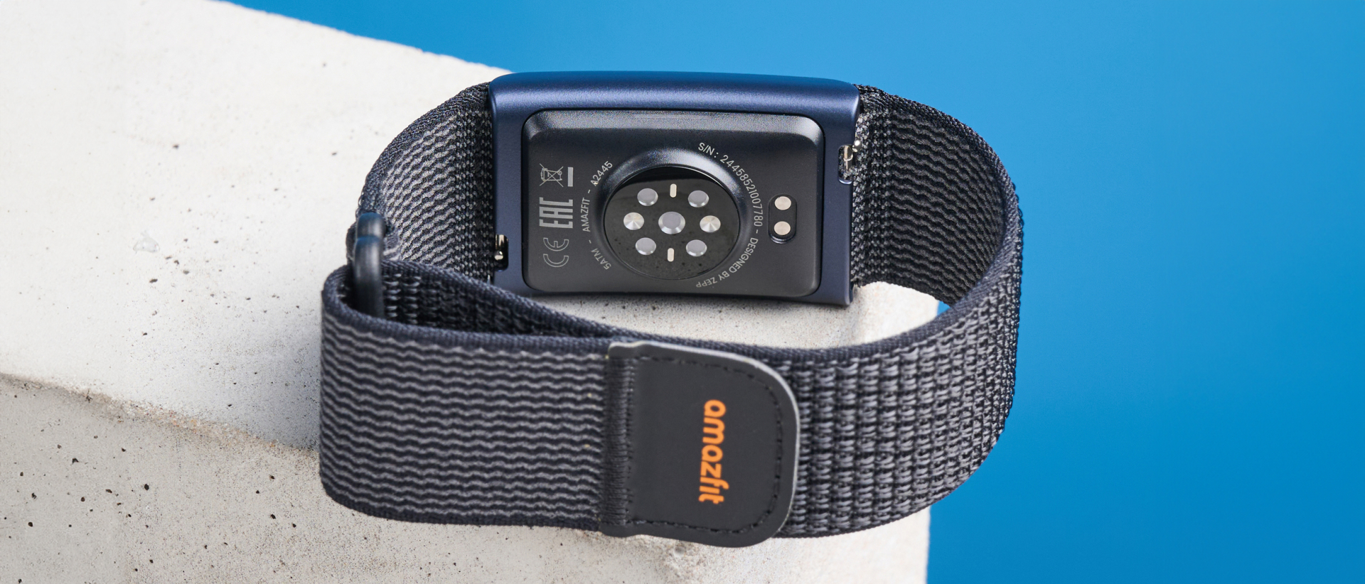 Chán smartwatch? Đây là 5 mẫu vòng đeo thông minh không màn hình, theo dõi sức khỏe cả ngày lẫn đêm