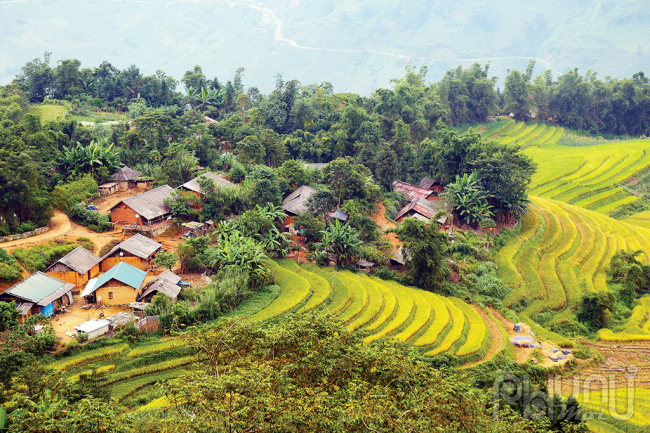  Y Tý là một xã vùng cao thuộc huyện Bát Xát, Lào Cai, vùng phên dậu phía Bắc của Tổ quốc