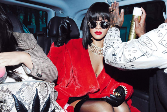 Rihanna đến dự show Christian Dior tại Paris năm 2014 (Ảnh:Dennis Leupold/Phaidon/CNN).