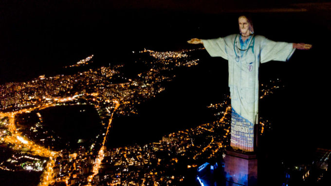 Bức tượng Chúa cứu thế trên đỉnh Rio được 