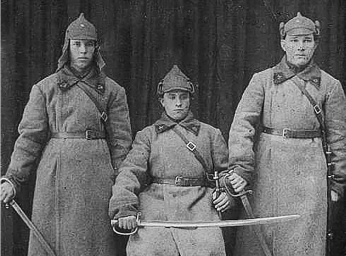 Chiếc mũ budenovka từng là biểu tượng của Hồng quân có lịch sử ra đời thú vị (Ảnh: МАММ/МDF/russiainphoto).