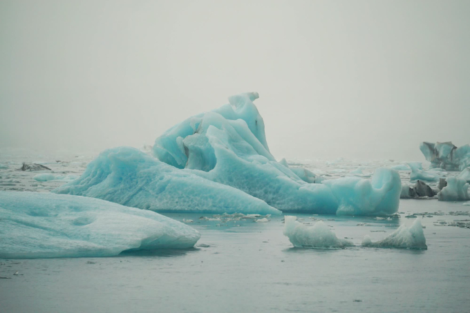 Biển băng trôi ở đầm phá sông băng Jökulsárlón (Ảnh: CNN).