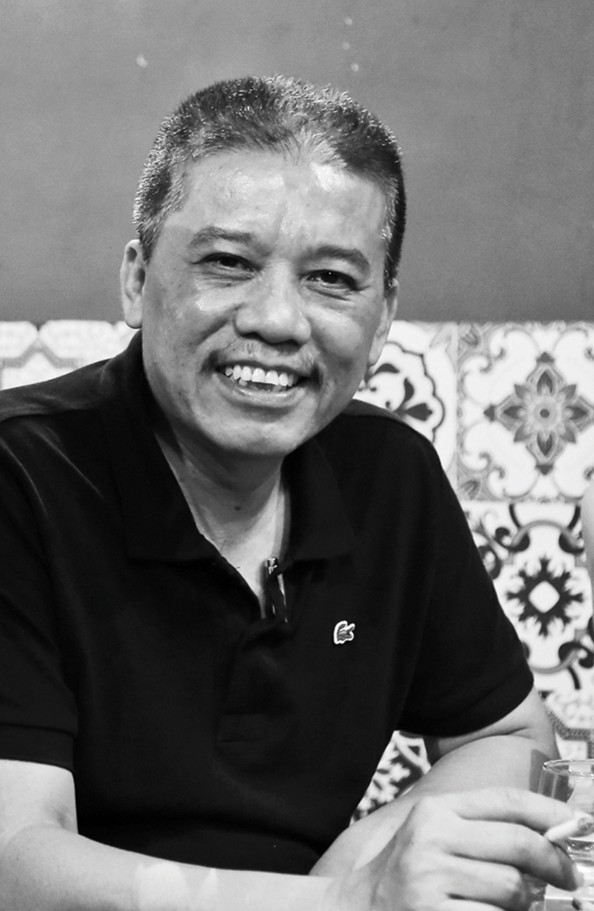 Nhà văn Đặng Việt Hà