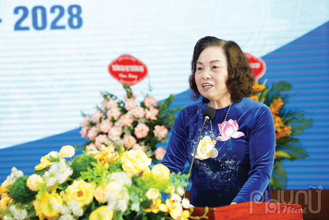 GS.TS Lê Thị Hợp, Chủ tịch Hội Nữ trí thức Việt Nam